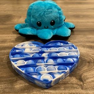 Octopus Plush and Heart Pop IT Fidget Toy